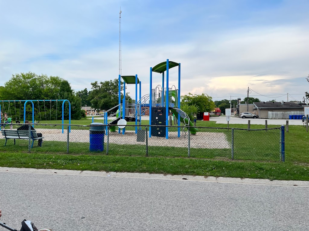 Waterloo Street Neighbourhood Park | 433 Waterloo St., Port Elgin, ON N0H 2C1, Canada | Phone: (800) 387-3456