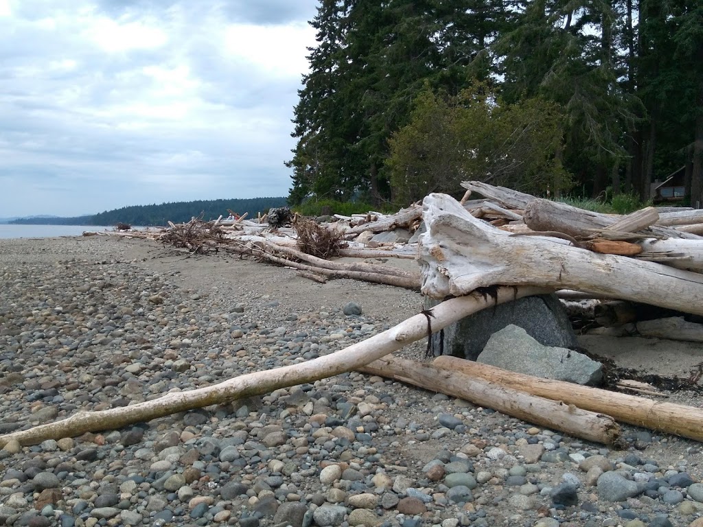 Chaster Park | 1577 Ocean Beach Esplanade, Gibsons, BC V0N 1V5, Canada | Phone: (604) 885-6800