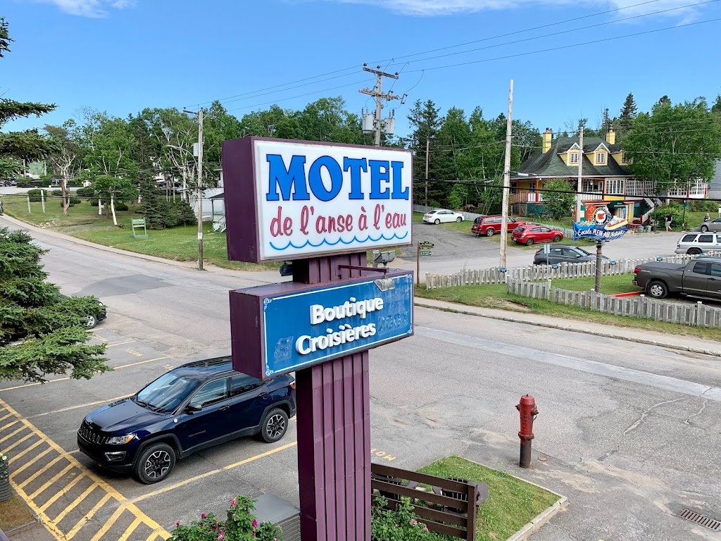 Motel de lAnse à lEau | 173 Rue des Pionniers, Tadoussac, QC G0T 2A0, Canada | Phone: (418) 235-4313