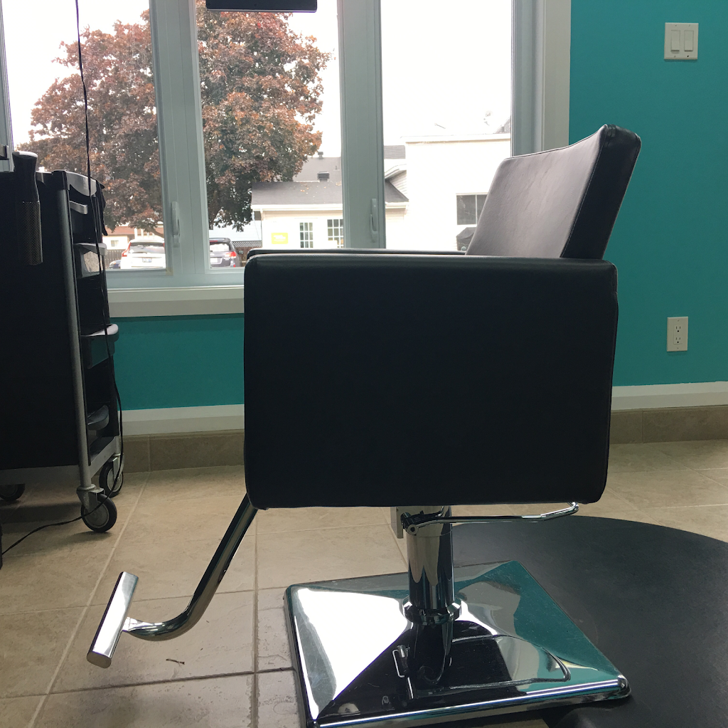 Salon Hairica | 669-C Duhamel St, Casselman, ON K0A 1M0, Canada | Phone: (613) 667-5242