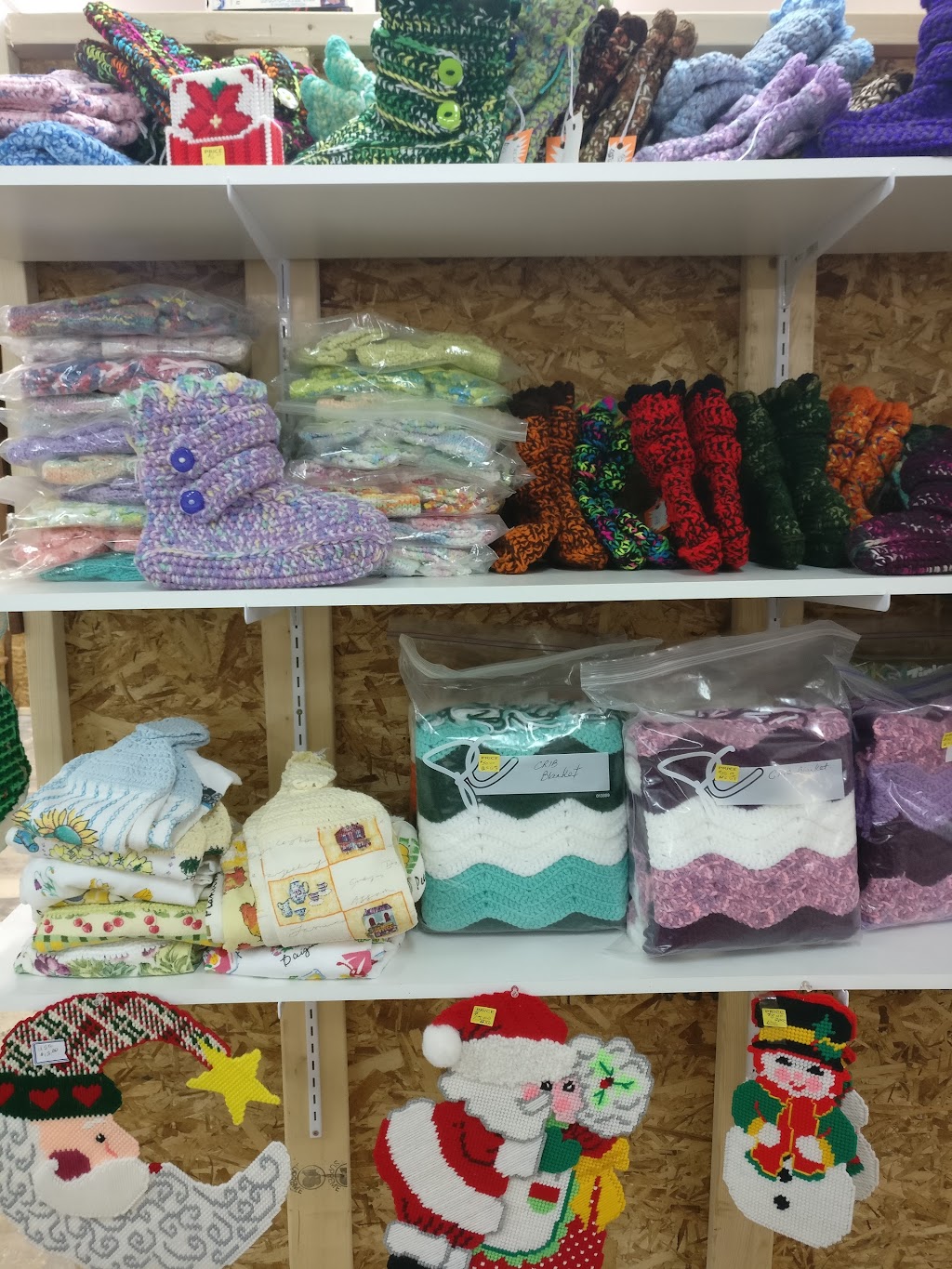 HWY 11 Vendors Market and Resting Area | 994441 ON-11B, Cobalt, ON P0J 1C0, Canada | Phone: (705) 676-6466