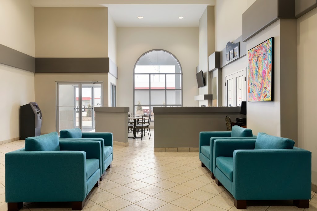 Days Inn by Wyndham Steinbach | 75 MB-12, Steinbach, MB R5G 1T3, Canada | Phone: (204) 320-9200