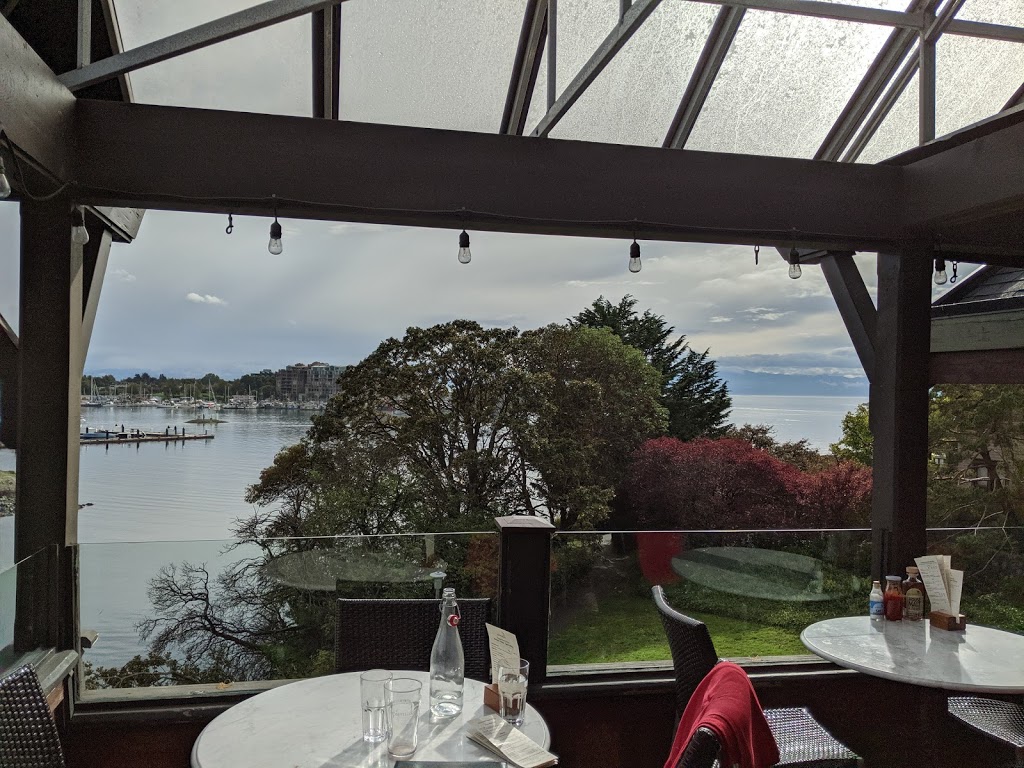 Spinnakers Gastro Brewpub & GuestHouses | 308 Catherine St, Victoria, BC V9A 3S8, Canada | Phone: (250) 386-2739
