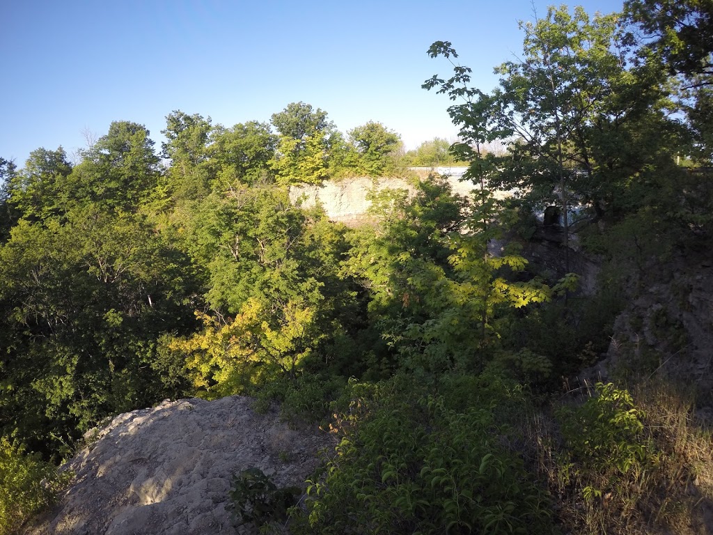 Oak Knoll Park | 701 Mountain Brow Blvd, Hamilton, ON L8K 5C7, Canada