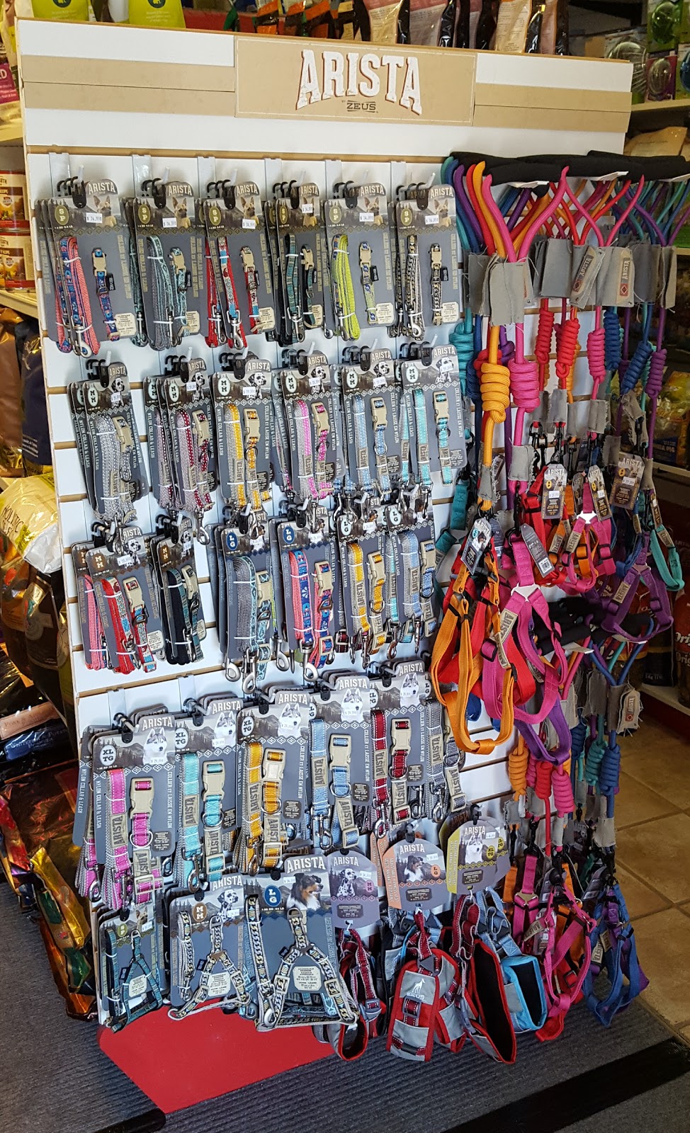 PETSlife | 450 Lyndoch St, Corunna, ON N0N 1G0, Canada | Phone: (519) 862-4700