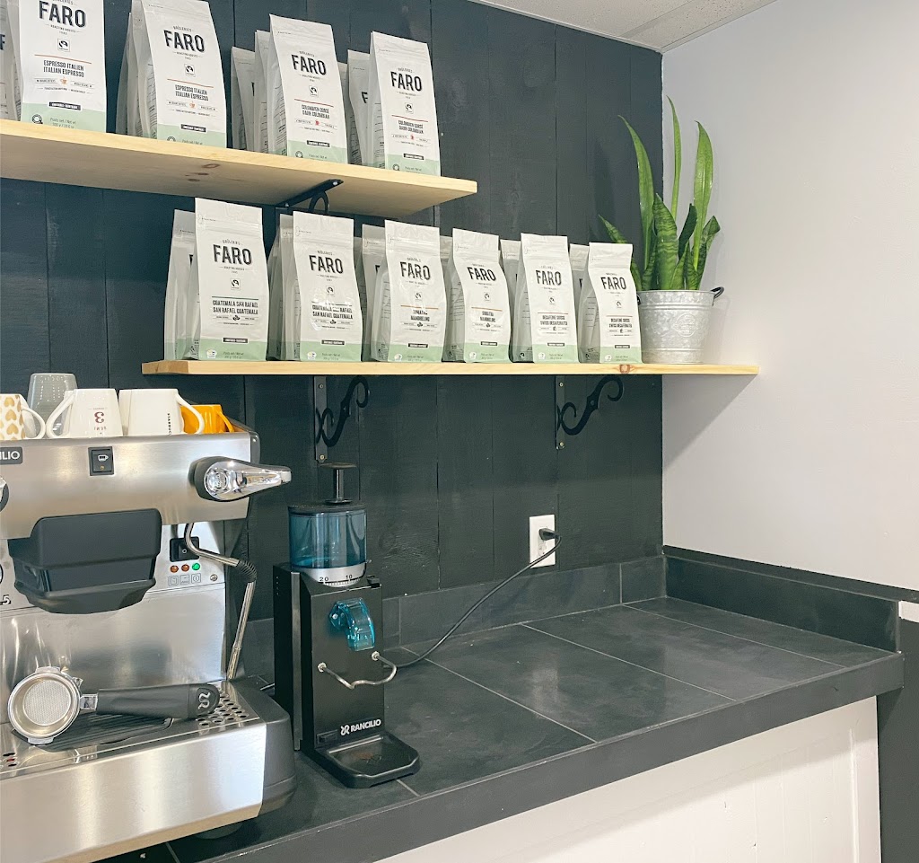 Dici et dailleurs | 471 Rue Frontière, Hemmingford, QC J0L 1H0, Canada | Phone: (450) 247-0125