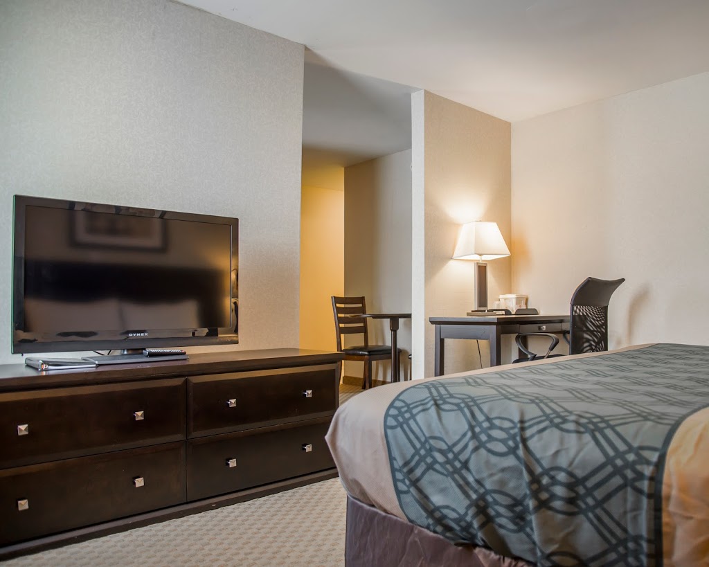 New Lodge | lodging | 690 Notre Dame Ave, Winnipeg, MB R3E 0L7, Canada | 2042557100 OR +1 204-255-7100
