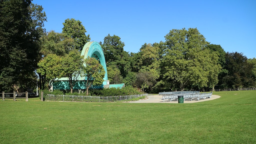 George R Robinson Bandshell | 1000 Main St E, Hamilton, ON L8M 1N6, Canada | Phone: (905) 546-2489