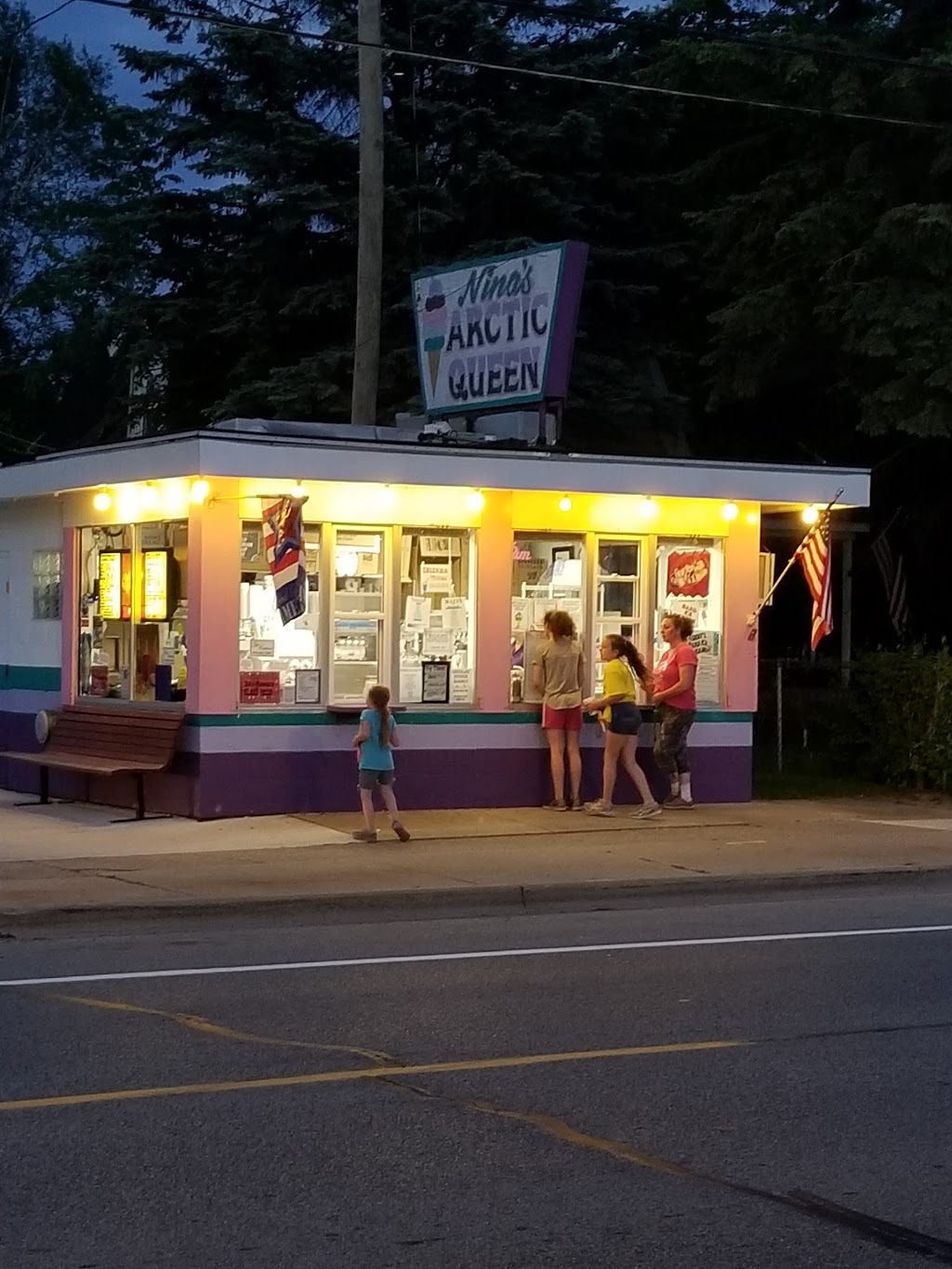 Arctic Queen | 80190 Main St, Memphis, MI 48041, USA | Phone: (810) 392-2394