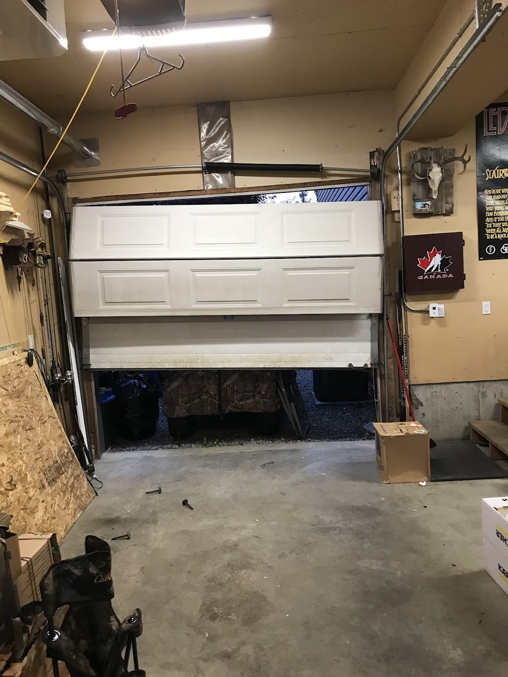 Cross-Country Overhead Door | 52313 Hwy 770, Stony Plain, AB T7Z 1X2, Canada | Phone: (780) 909-2189