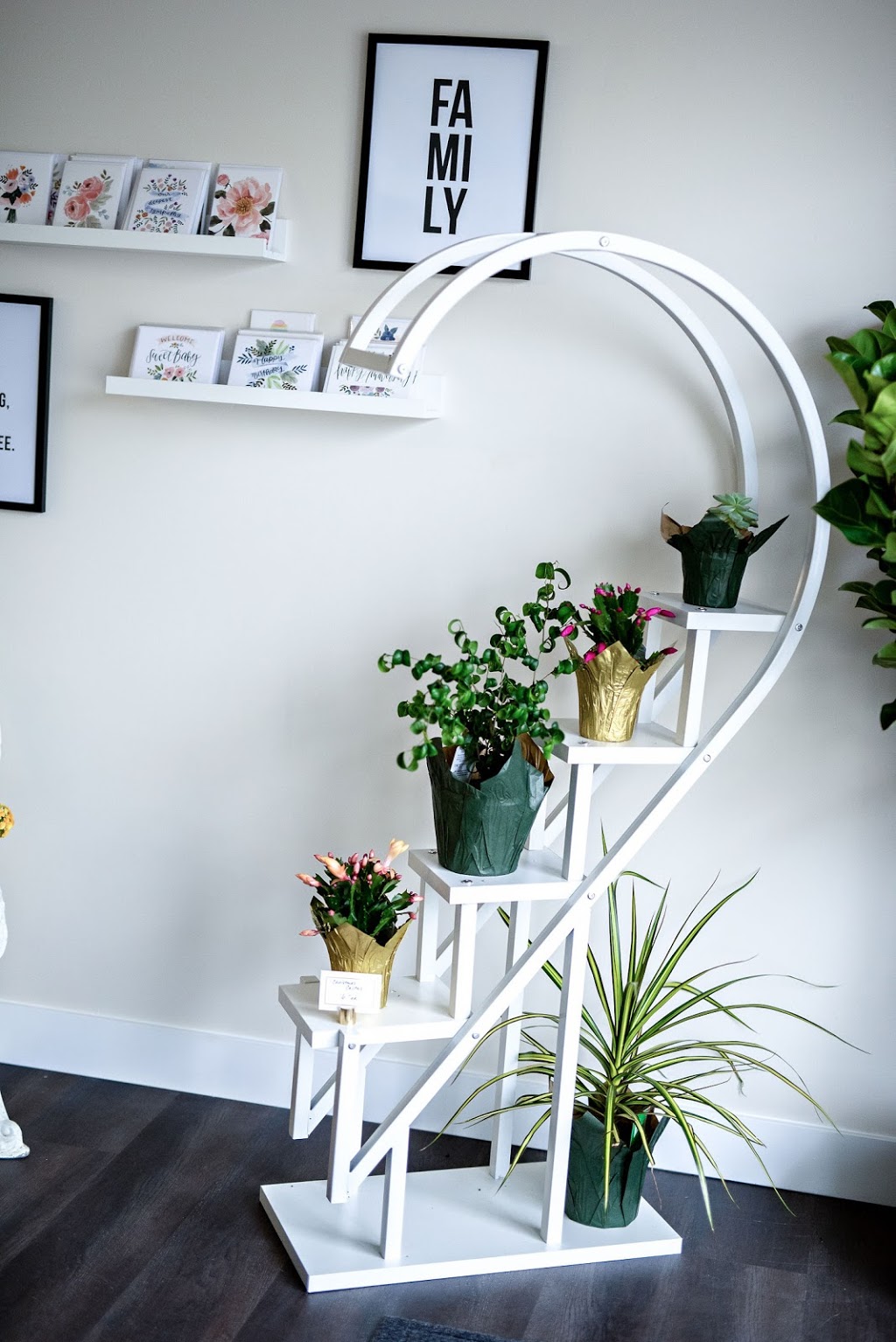 Everbloom Designs | 1520 McCallum Rd #103, Abbotsford, BC V2S 8A3, Canada | Phone: (778) 880-1688