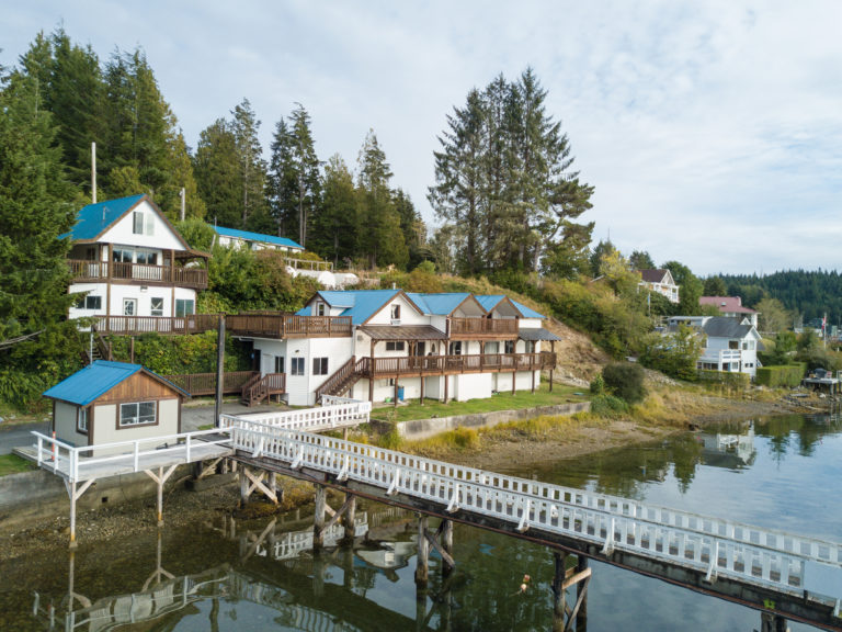 Upnit Lodge & Marina | 211 Nuthatch Rd, Bamfield, BC V0R 1B0, Canada | Phone: (250) 728-3228