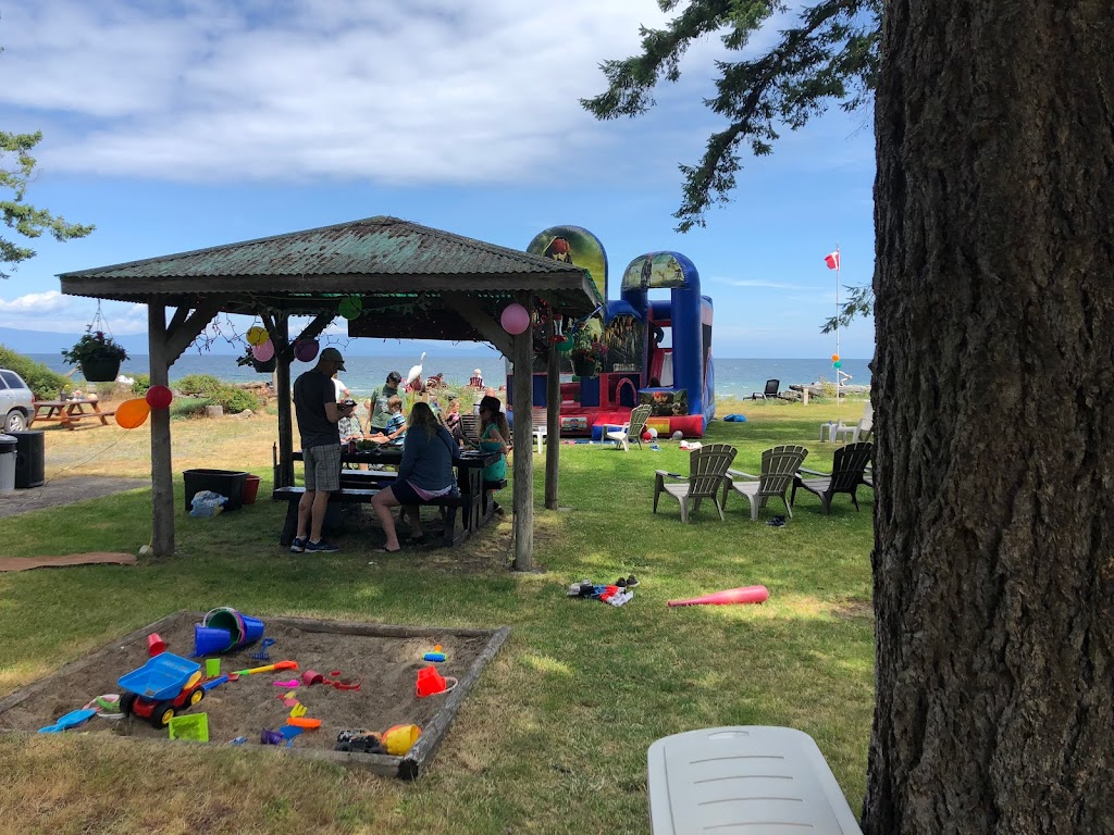 Sea Flame Beach Resort | 6383 Island Hwy W, Qualicum Beach, BC V9K 2E5, Canada | Phone: (250) 757-8411