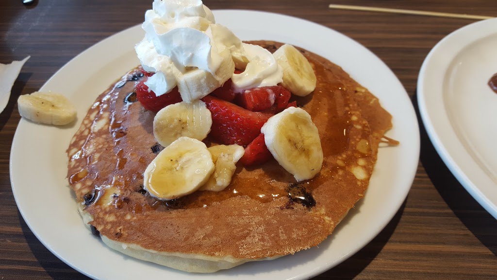 Dennys | 6850 King George Blvd, Surrey, BC V3W 4Z9, Canada | Phone: (604) 594-0083
