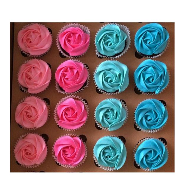 Fancy Frostings | 7091 King St, Bolton, ON L7C 0V4, Canada | Phone: (647) 464-8362