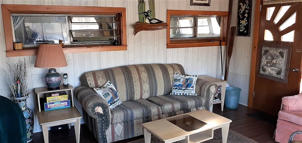 Evans Cottages | 99 Fourth Concession Rd, Cathcart, ON N0E 1B0, Canada | Phone: (519) 755-1608