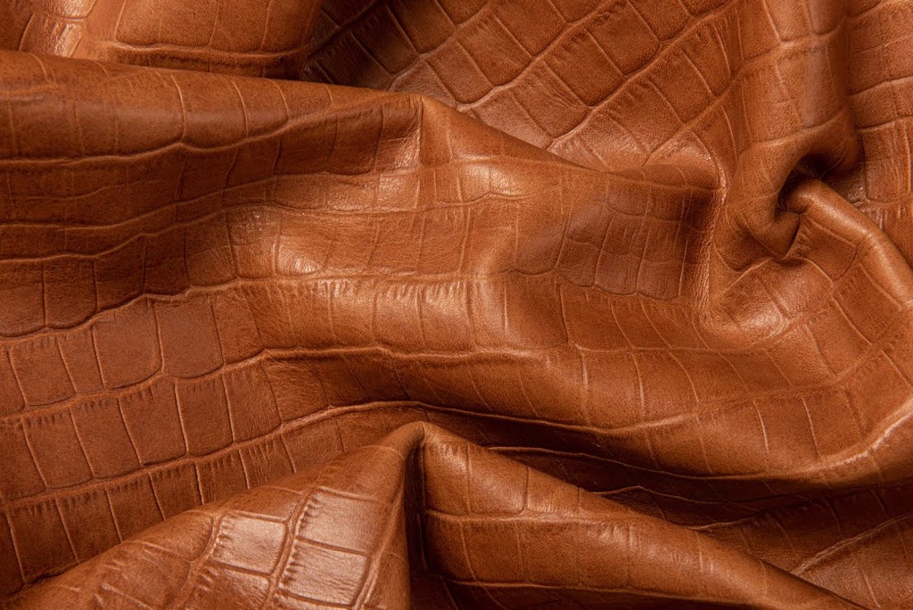 Wilfreds Leather Co. | 160 Carnegie St, Ingersoll, ON N5C 4A8, Canada | Phone: (519) 535-1111