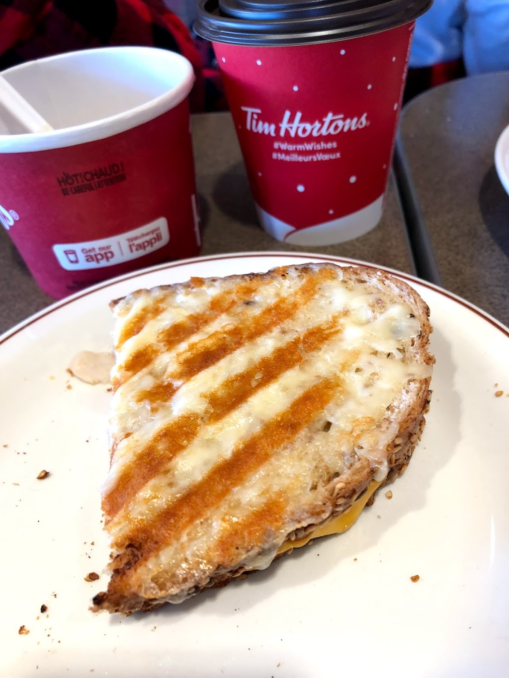 Tim Hortons | 10233 Elbow Dr SW Unit 200, Calgary, AB T2W 1E8, Canada | Phone: (403) 255-8700