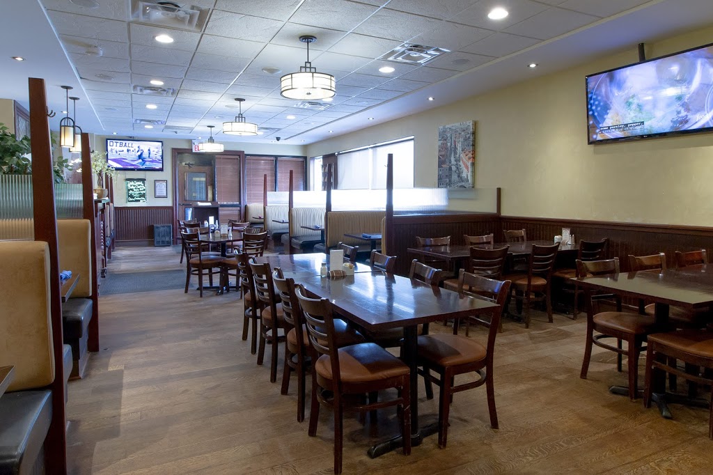 Dalcasas Pizzeria, Breakfast & More | 525 Dale Blvd, Winnipeg, MB R3R 2J8, Canada | Phone: (204) 895-8200