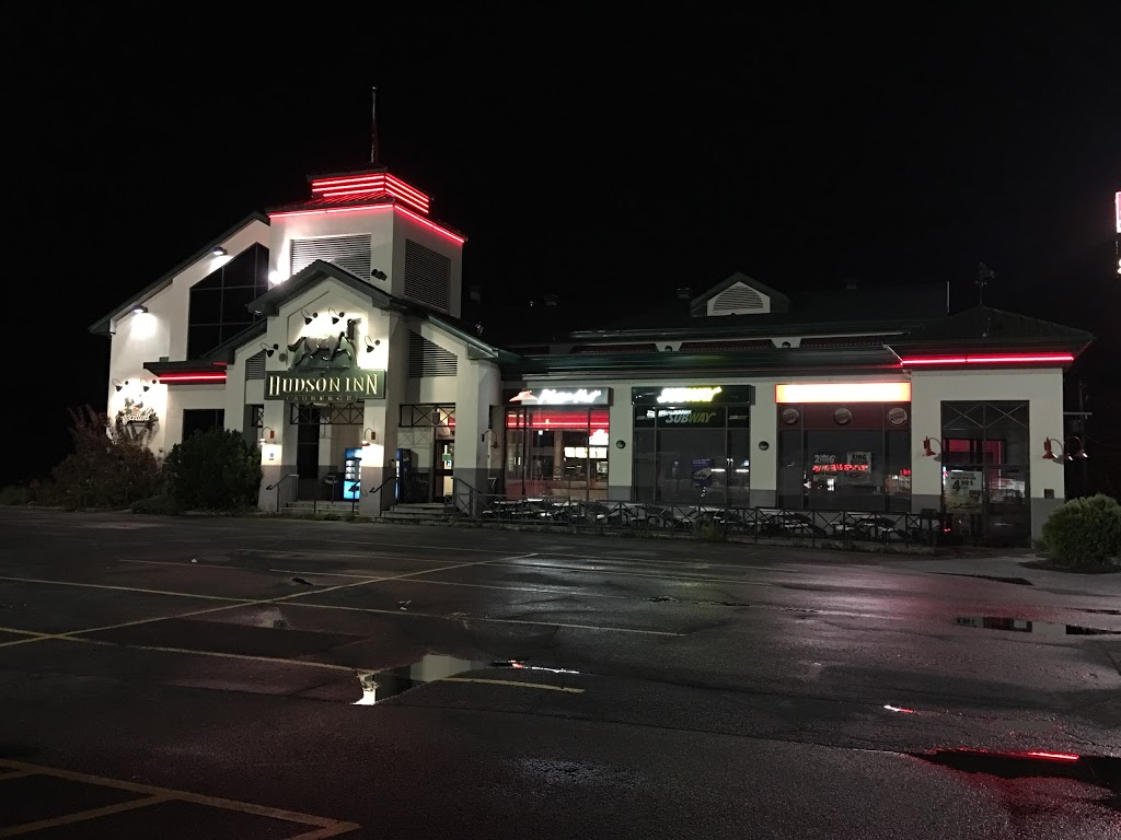 Hudson Inn Auberge and Eggspectation | 100 QC-201, Rigaud, QC J0P 1P0, Canada | Phone: (450) 458-1000