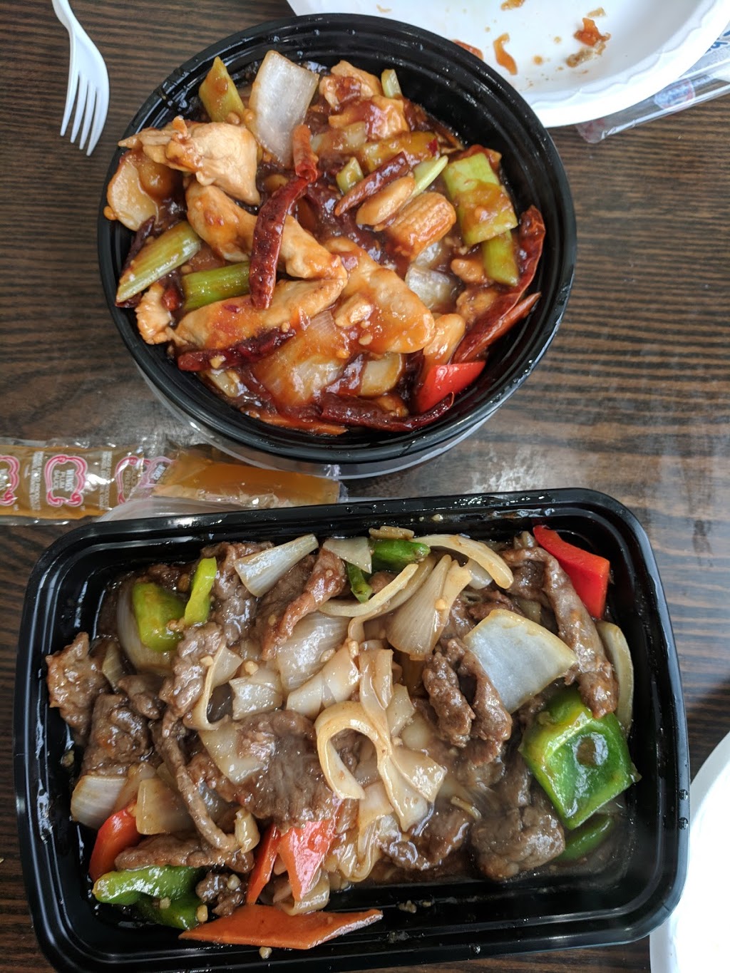 Dragon Golden Chinese Restaurant | 700 Queenston Rd #4, Hamilton, ON L8G 1A3, Canada | Phone: (905) 573-3888