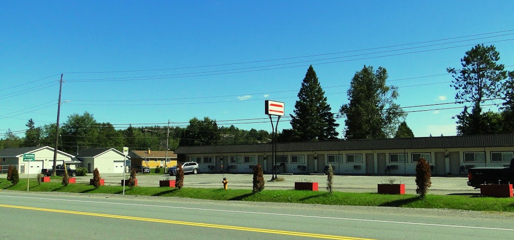 Village Inn Motel | 1005 Greater Sudbury Regional Road 55, Lively, ON P3Y 1E7, Canada | Phone: (705) 596-3025