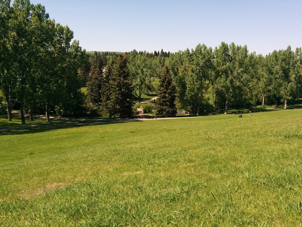 Confederation Park | 905 30 Ave NW, Calgary, AB T2K 0A2, Canada | Phone: (403) 268-2489