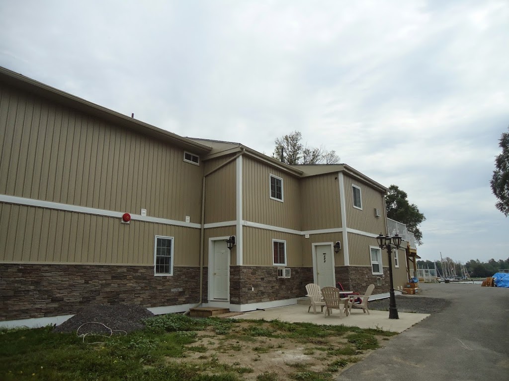 Bayside Inn & Waterfront Suites | 4024 Bath Rd, Kingston, ON K7M 4Y4, Canada | Phone: (613) 634-7400