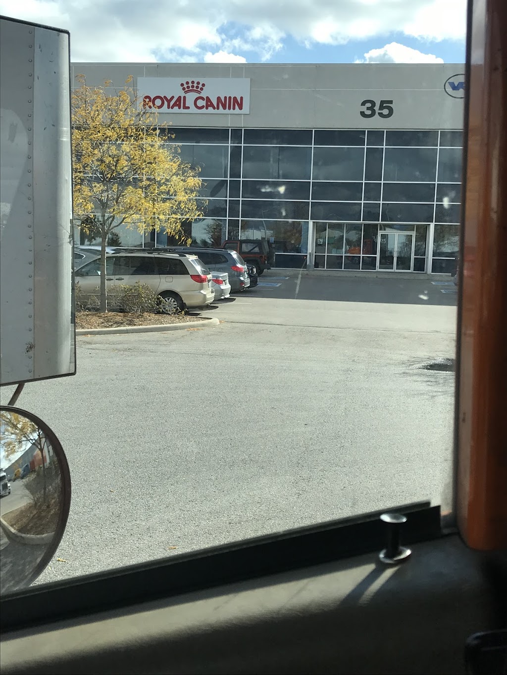 Royal Canin Canada | 33, Brownridge Road, Halton Hills, ON L7G 0C6, Canada