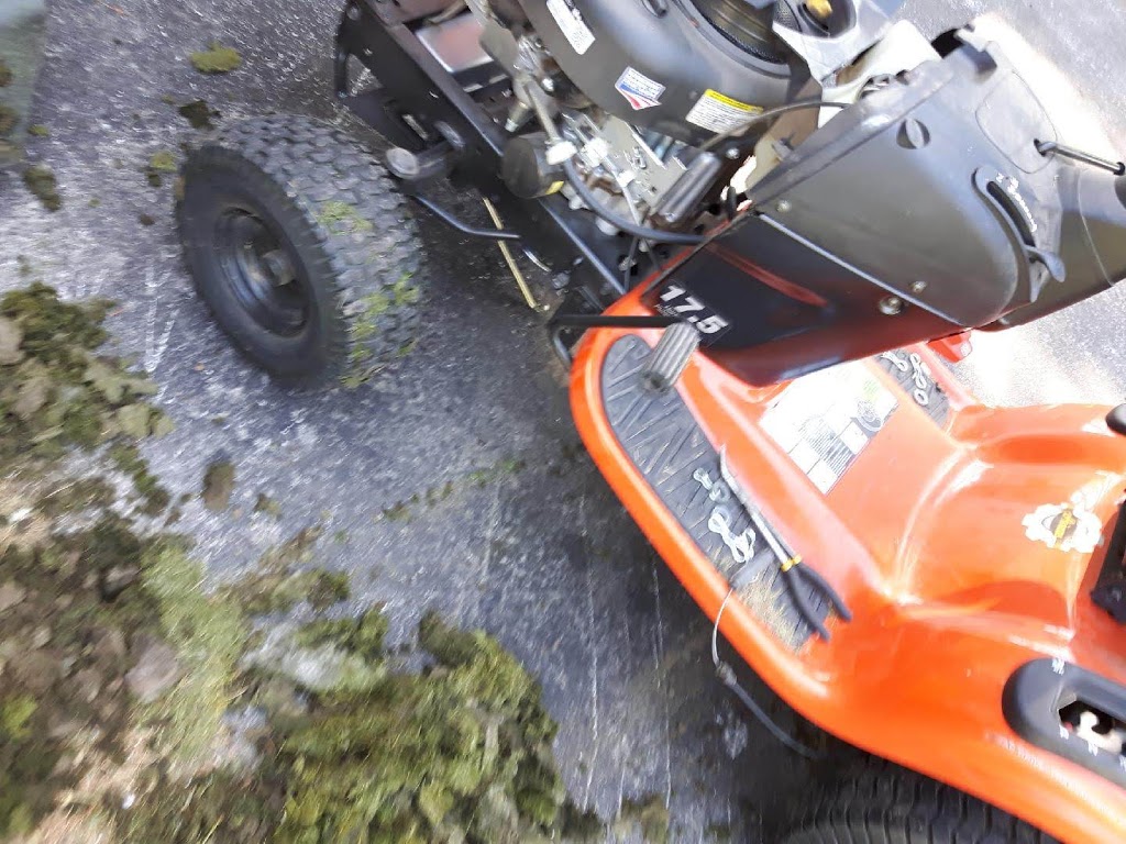 Cottage Country Small Engine Repair | 3297 Bramshott Ave, Severn, ON L3V 0V9, Canada | Phone: (705) 955-2918