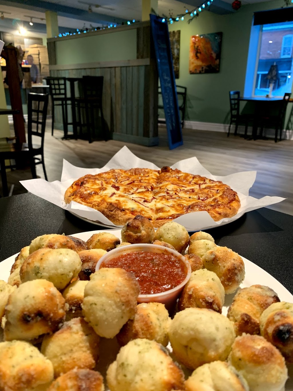 Iron Forge Pizza | 206 Main St W, Merrickville-Wolford, ON K0G 1N0, Canada | Phone: (613) 269-1234