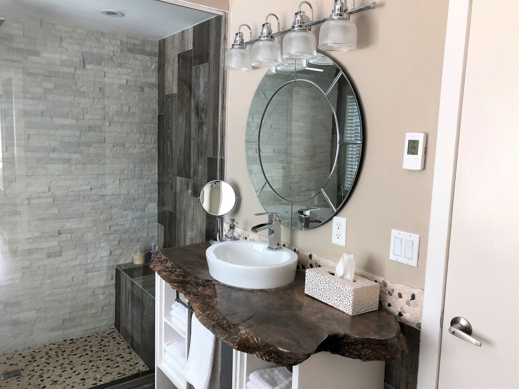 Mueller Haus Peachland Vacation Rental | 5815 MacGregor Rd, Peachland, BC V0H 1X4, Canada