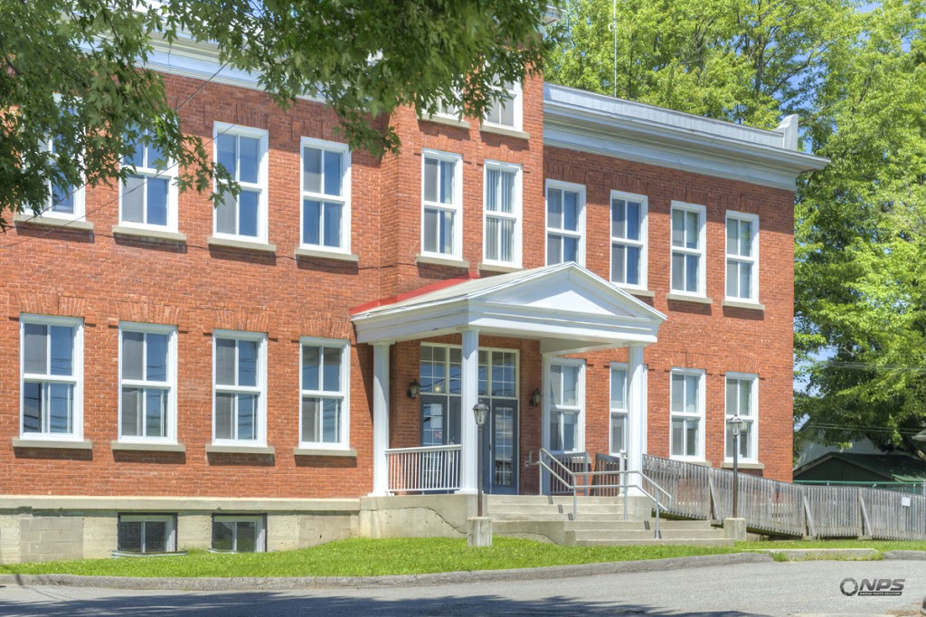 Bibliothèque L`Amitié | 5785 Boulevard Frontenac E, Thetford Mines, QC G6H 4H9, Canada | Phone: (418) 332-4548