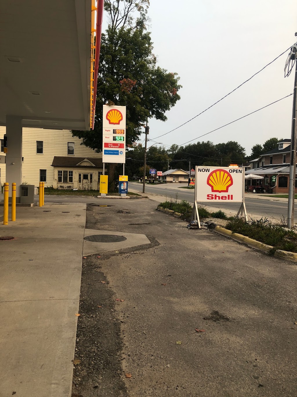 Shell | 209 Main St N, Mount Forest, ON N0G 2L1, Canada | Phone: (519) 323-0010