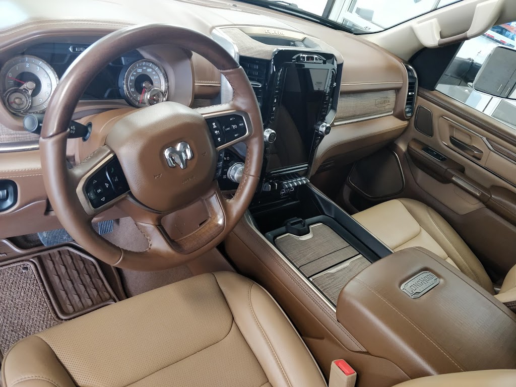South Trail Chrysler | 6103 130 Ave SE, Calgary, AB T2Z 5E1, Canada | Phone: (587) 349-7272