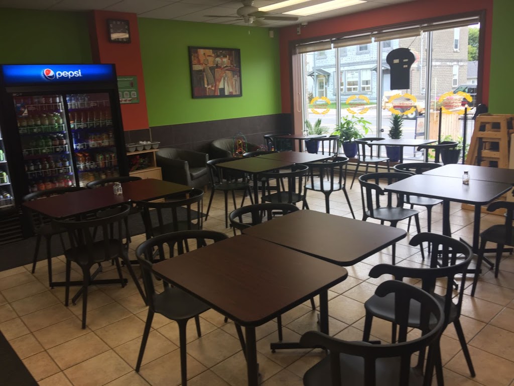 Shawarma Des Lauriers | 1905 Laurier St, Rockland, ON K4K 0C6, Canada | Phone: (613) 446-0533