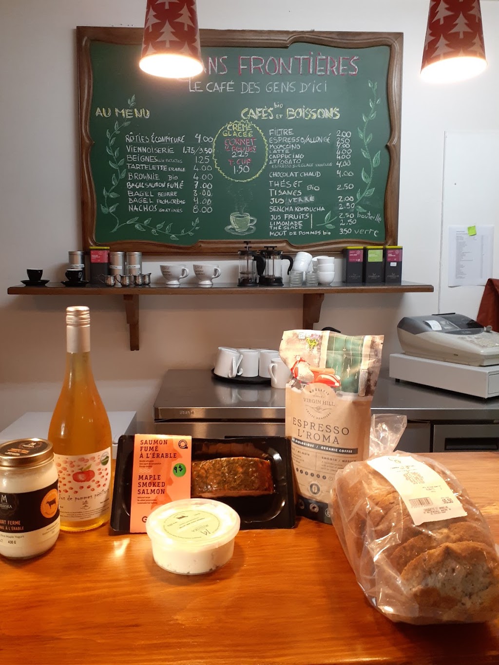 Café Sans Frontières | 450 Chem. Bradley, Saint-Armand, QC J0J 1T0, Canada | Phone: (450) 590-0167