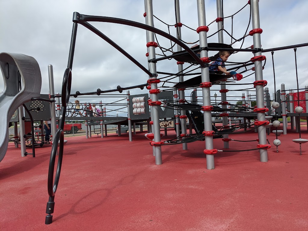 Victoria Park Outdoor Pool & Splash Pad | 100 Victoria Park Roadway, Charlottetown, PE C1A, Canada, Canada | Phone: (902) 566-5548