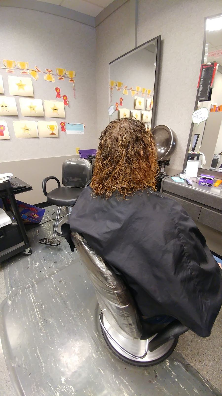 First Choice Haircutters | hair care | 1063 Talbot St, St Thomas, ON N5P 3R6, Canada | 5196373492 OR +1 519-637-3492