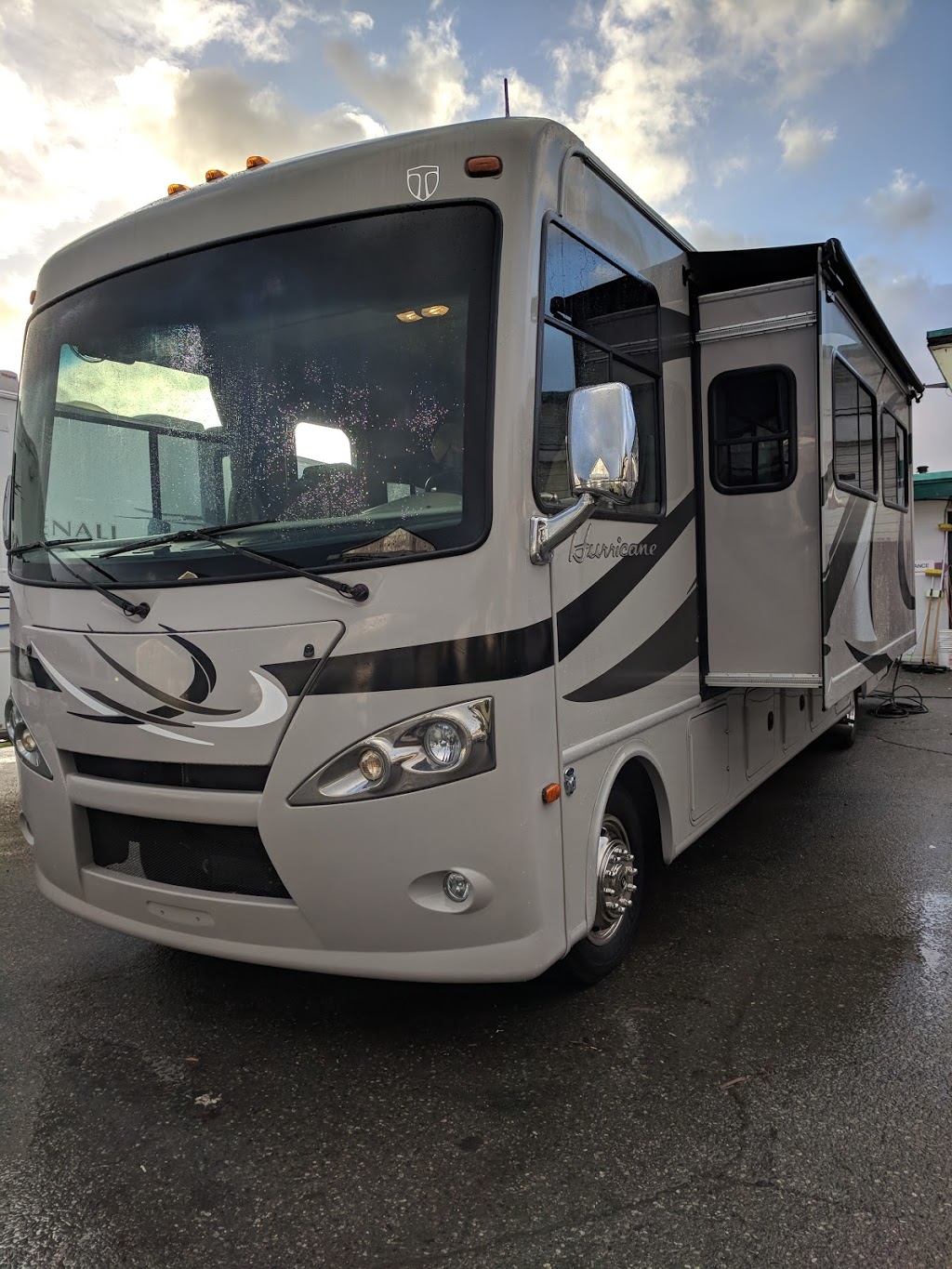 Arbutus RV (Nanaimo SERVICE) | 3520 Spitfire Way, Nanaimo, BC V9X 1T1, Canada | Phone: (250) 245-0282