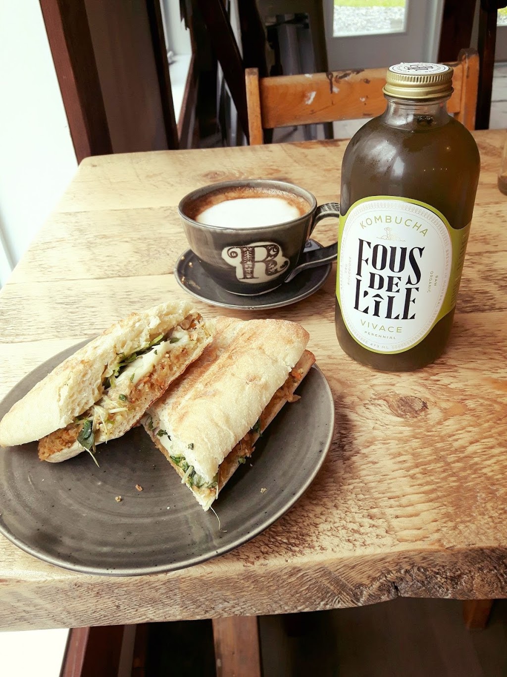 Le Refuge, café de montagne | Austin, QC J0B 1B0, Canada | Phone: (579) 437-8999