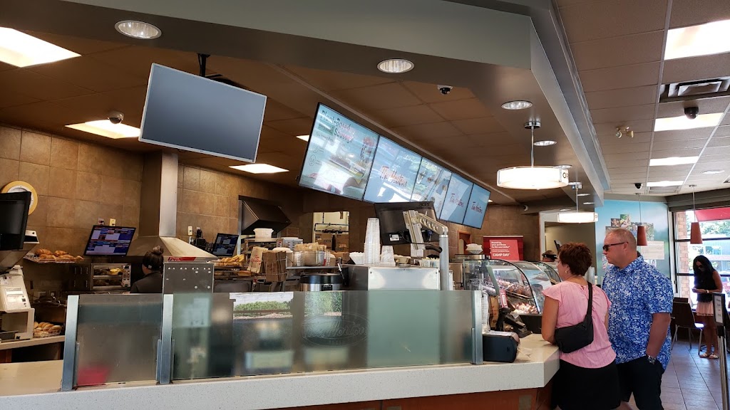 Tim Hortons | 445 Berford St, Wiarton, ON N0H 2T0, Canada | Phone: (888) 888-8888