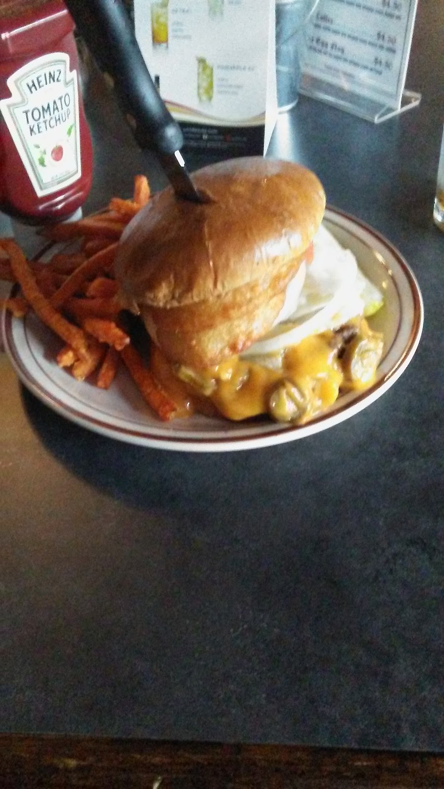Doghouse Tavern | 80874 Main St, Memphis, MI 48041, USA | Phone: (810) 392-5116