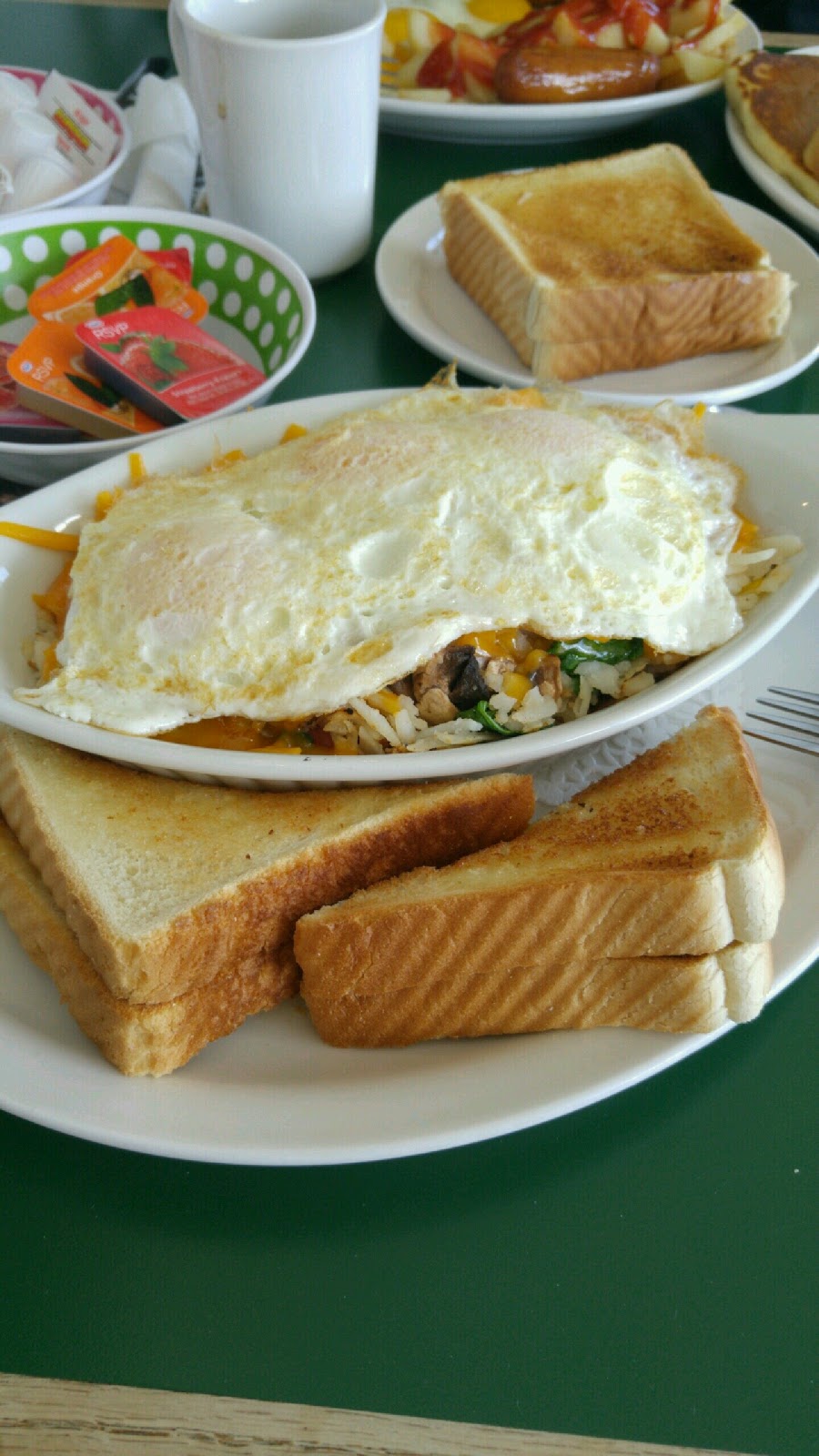 Flippin Eggs Goderich | 81643 Bluewater Hwy, Goderich, ON N7A 3Y2, Canada | Phone: (519) 612-2020
