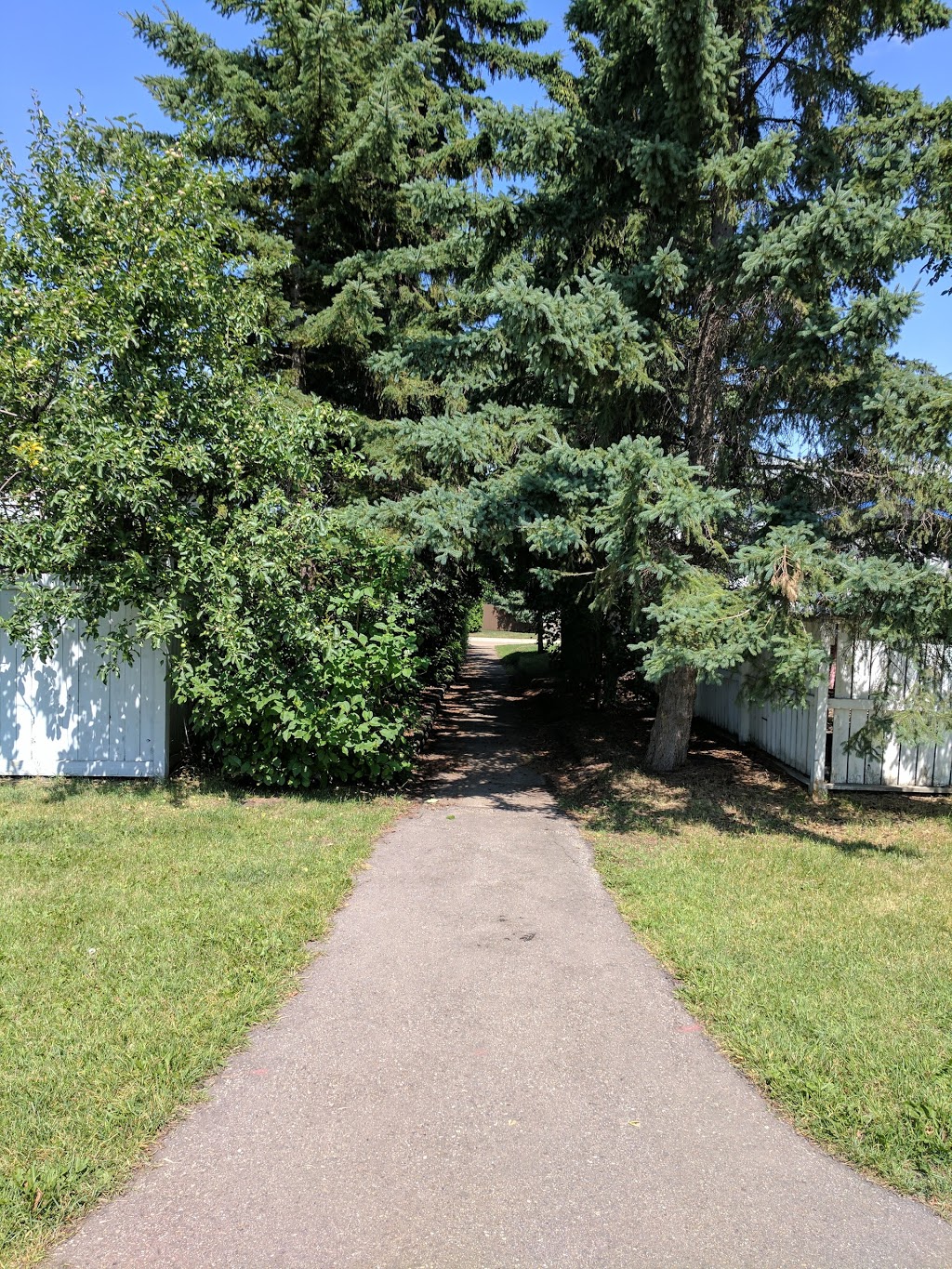 Blue Quill Off Leash Area | Edmonton, AB T6J 5N5, Canada