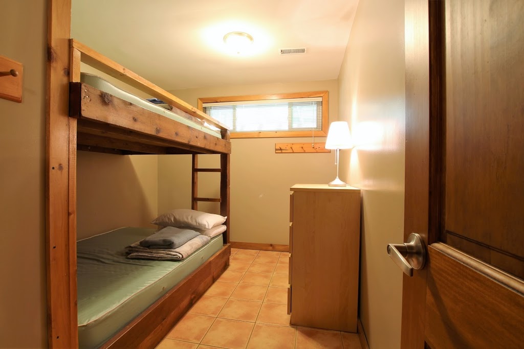 Lopes Chalets - Year Round Chalet Rentals at Blue Mountain | 122 Birch View Trail, The Blue Mountains, ON L9Y 0M2, Canada | Phone: (416) 473-5002