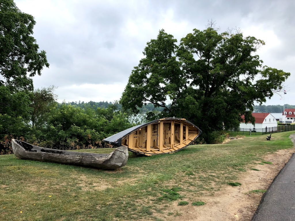 Old Fort Niagara Light, Youngstown, NY | Fort Niagara State Park, Scott Ave, Youngstown, NY 14174, USA | Phone: (716) 745-7611