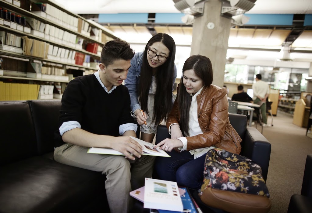 Capilano University | 2055 Purcell Way, North Vancouver, BC V7J 3H5, Canada | Phone: (604) 986-1911