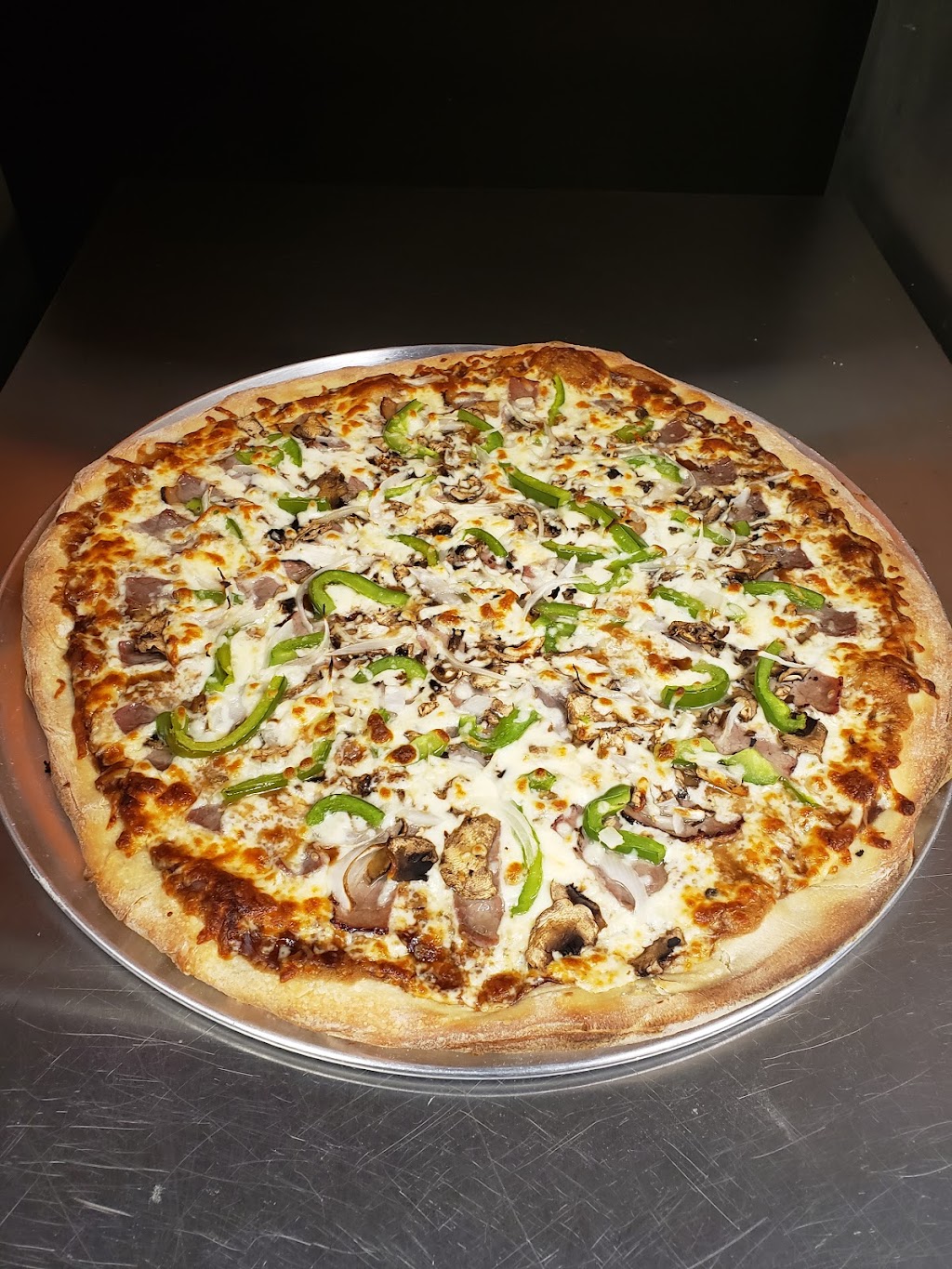 Twisted Pizza & Wings | 5331 Main St, Orono, ON L0B 1M0, Canada | Phone: (905) 485-5000