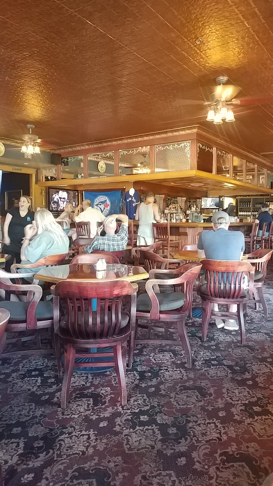 Blackfish Pub | 966 Venture Way, Gibsons, BC V0N 1V7, Canada | Phone: (604) 886-6682